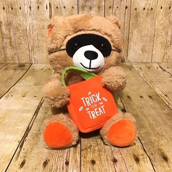 Hallmark Halloween Trick Or Treat Bear Plush NWT - Picture 1 of 6